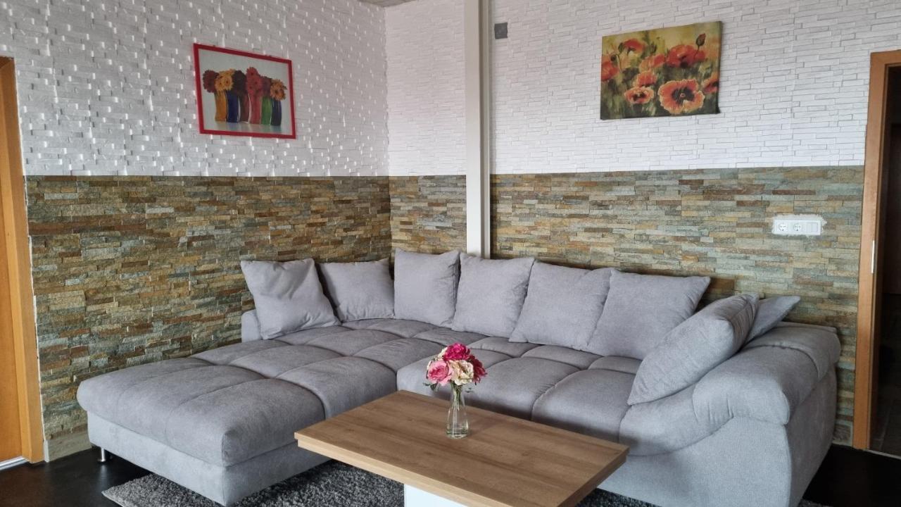 Modern Eingerichtete 3-Zi-Ferienwohnung Zu Vermieten 로핀겐 외부 사진